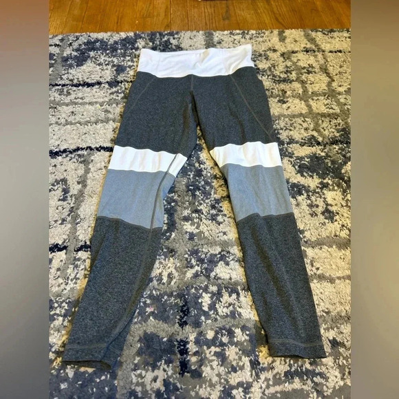 HP 🎉 Athleta Leggings - Picture 1 of 3